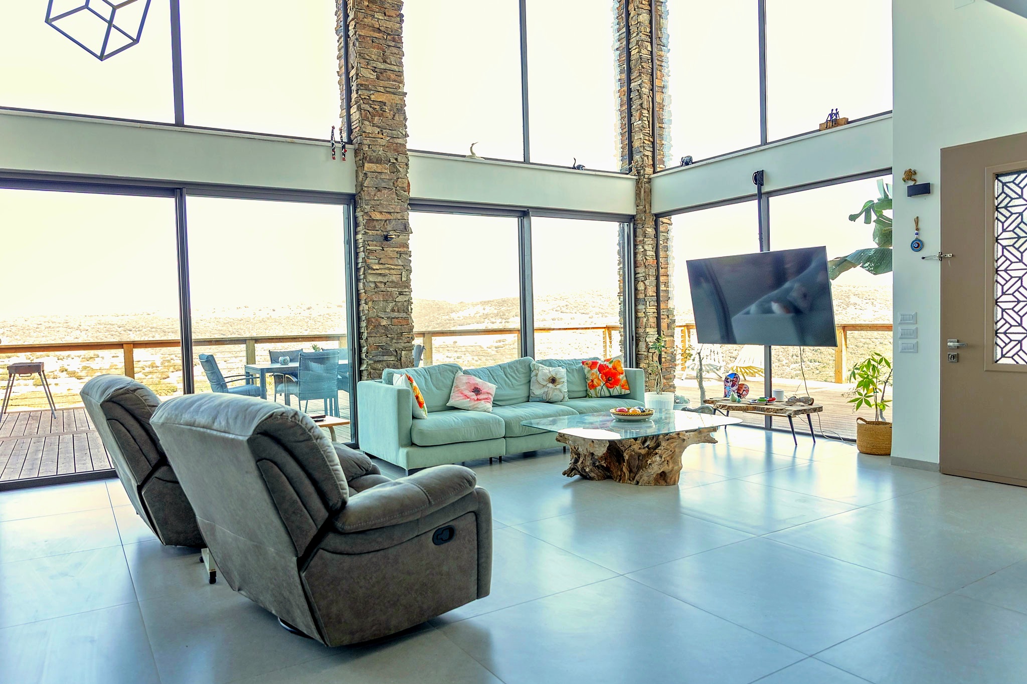 סלון הבית הראשי