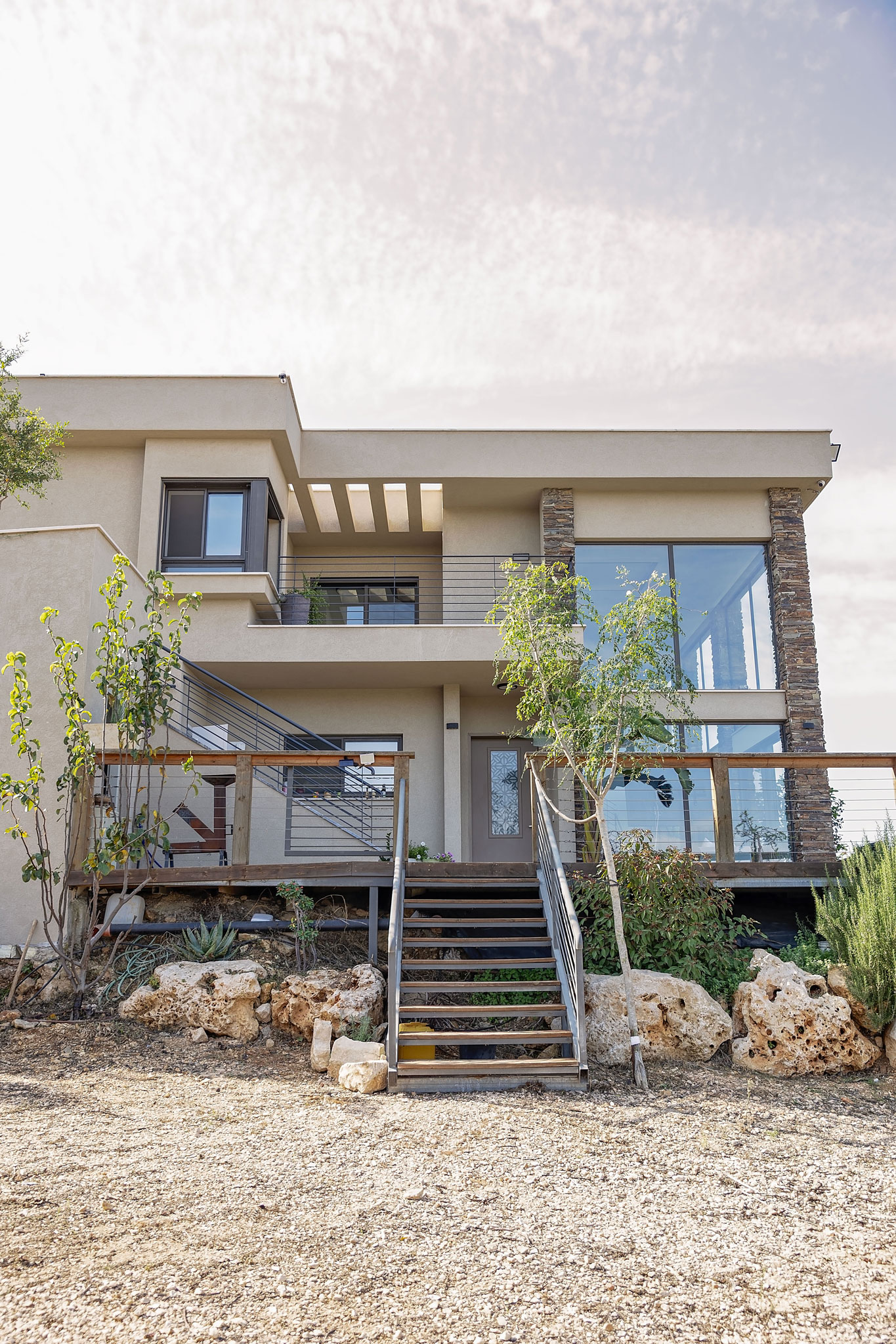 צד הבית הראשי