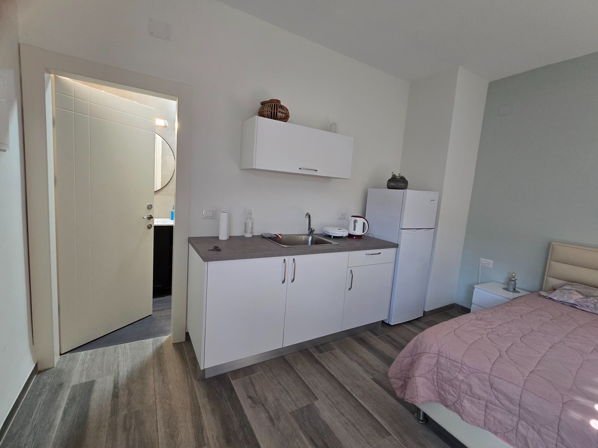 מטבחון ביחידה השמאלית